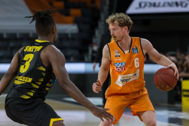 际赛场竞争 际赛场竞争